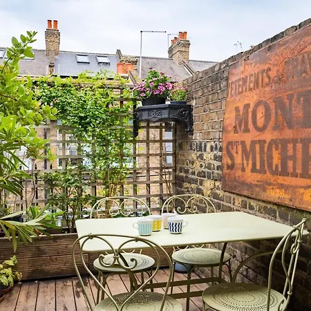 Charming With Roof Terrace In East By Underthedoormat *