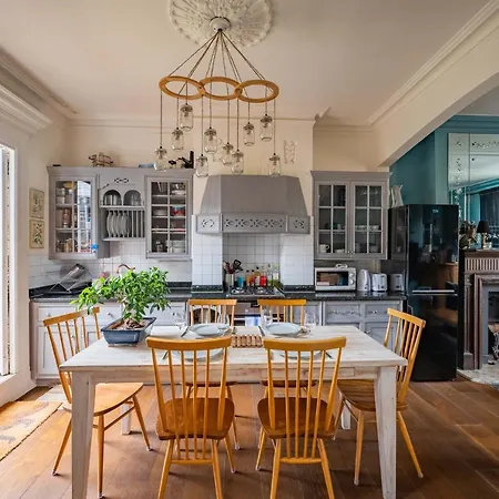 בית נופש Charming With Roof Terrace In East By Underthedoormat