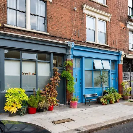 Charming With Roof Terrace In East By Underthedoormat Holiday home