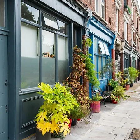Charming With Roof Terrace In East By Underthedoormat *