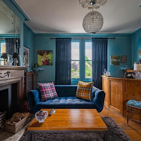 Holiday home Charming With Roof Terrace In East By Underthedoormat London