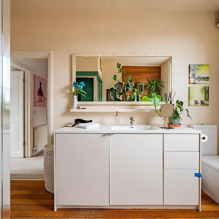 בית נופש Charming With Roof Terrace In East By Underthedoormat