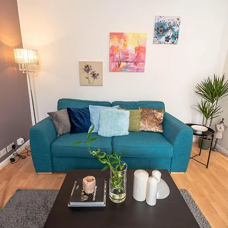 Сasa de vacaciones Cheerful 4 Bedrooms 8 Mn To Train Station
