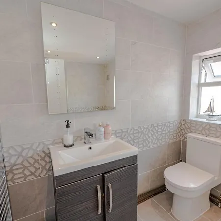 Сasa de vacaciones Cheerful 4 Bedrooms 8 Mn To Train Station Plumstead (Greater London)