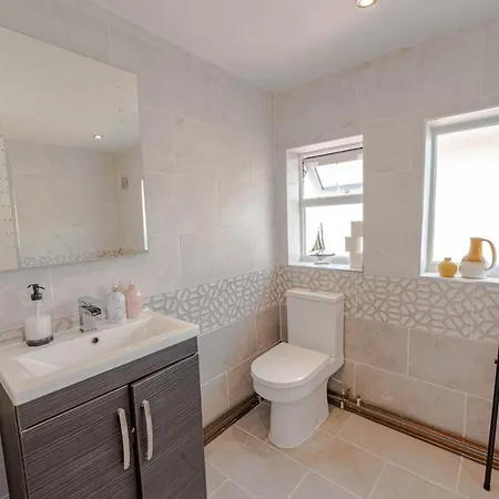 Cheerful 4 Bedrooms 8 Mn To Train Station * Plumstead (Greater London)