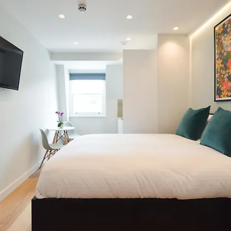Aparthotel Earls Court West Serviced By Concept 3*