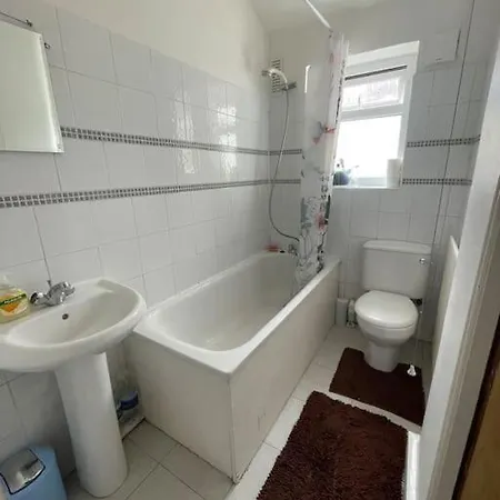 Private Guest In Tooting *