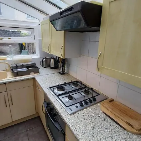Private Guest In Tooting * London