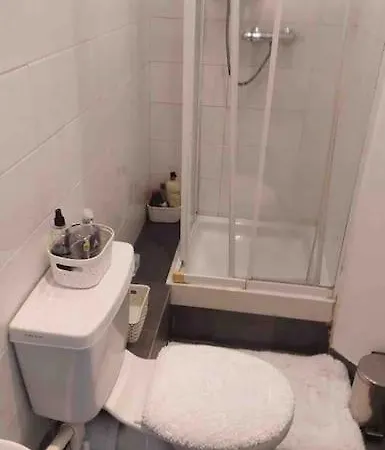 Private Guest In Tooting Homestay *
