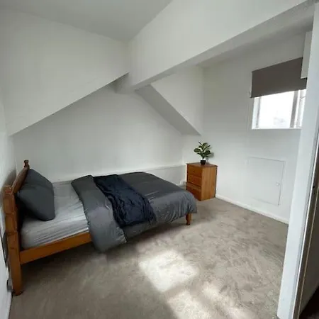 Private Guest In Tooting Homestay *