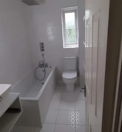 Cosy Heights In Holiday home Finchley