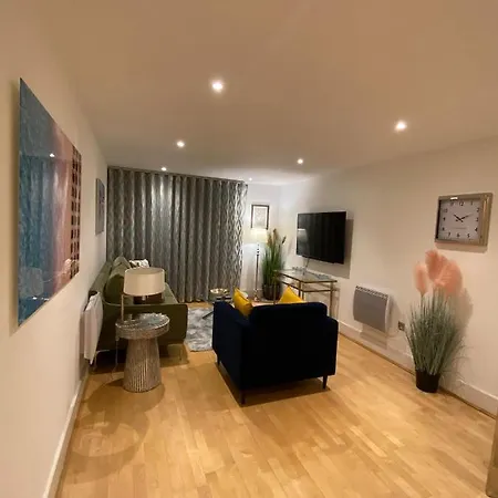 Fabulous 2 Bed In Vauxhall Apartment *