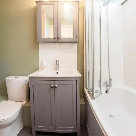 Sunny And Bright 1 Bed In *