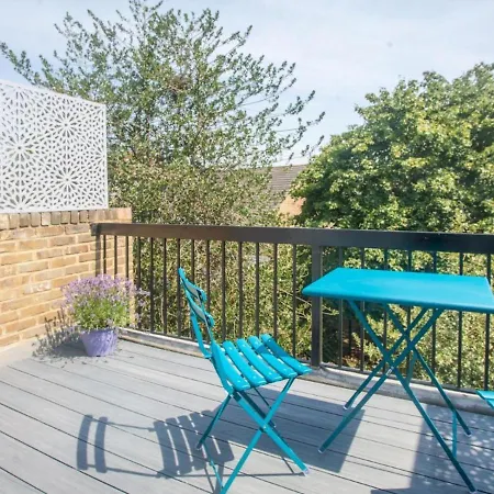 Sunny And Bright 1 Bed In *