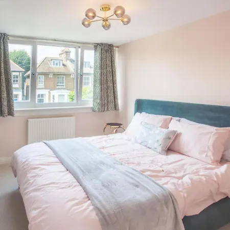 Sunny And Bright 1 Bed In *