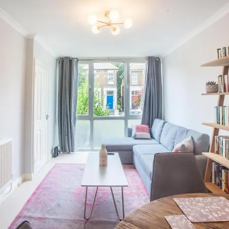 Sunny And Bright 1 Bed In