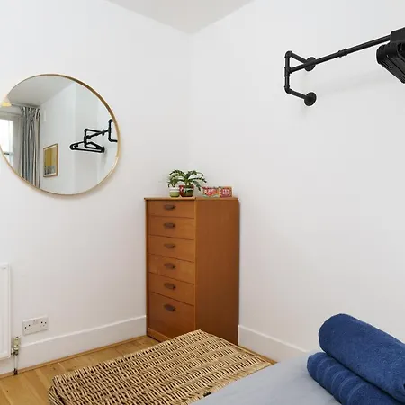 Apartment 50 Meters To The Metro *