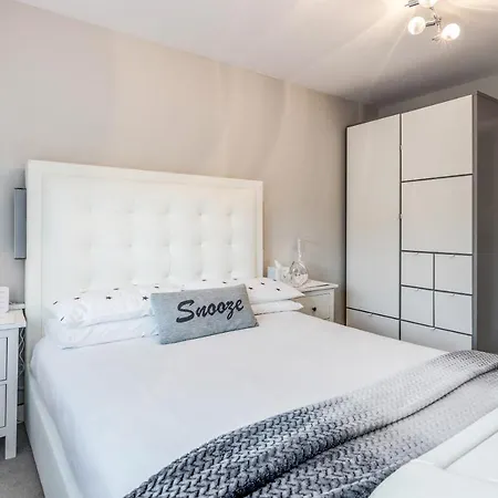 Silverings A Beautifully Designed Luxurious Townhouse Villa