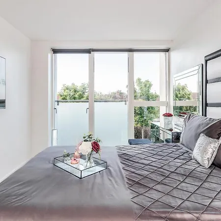 Villa Silverings A Beautifully Designed Luxurious Townhouse