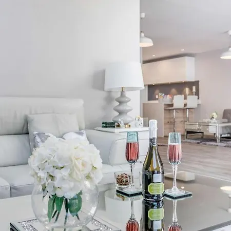 Silverings A Beautifully Designed Luxurious Townhouse *