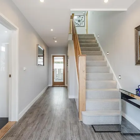 Silverings A Beautifully Designed Luxurious Townhouse