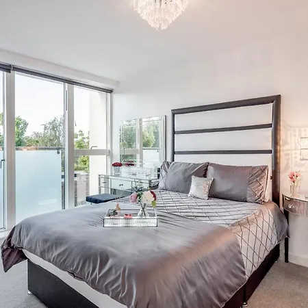 Villa Silverings A Beautifully Designed Luxurious Townhouse