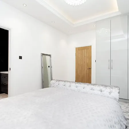 Luxury Escapes @ Victoria Londres