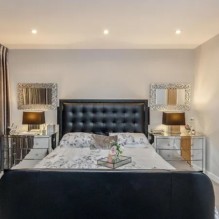 Silverings A Beautifully Designed Luxurious Townhouse Villa *