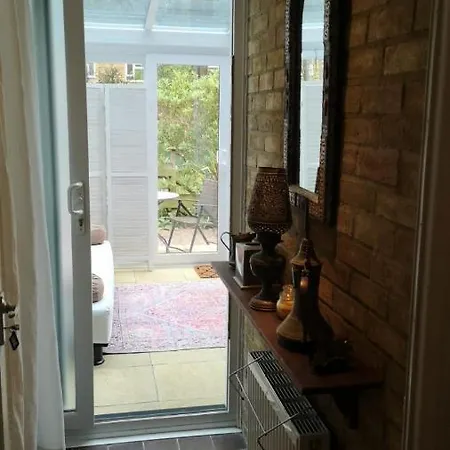 1 Dbl Bed Ground Floor Modern Oriental Flat Greenwich Park