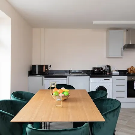 Apartment Homely - North London Wembley Harrow on the Hill