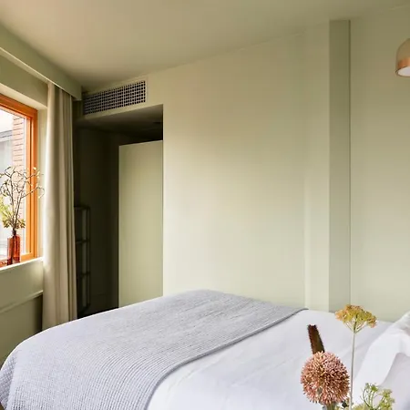 Hotel Locke At Broken Wharf London