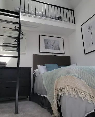 Stunning New Build Mezzanine Style