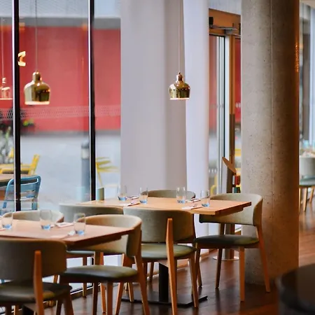 Aloft Excel Hotell 4*