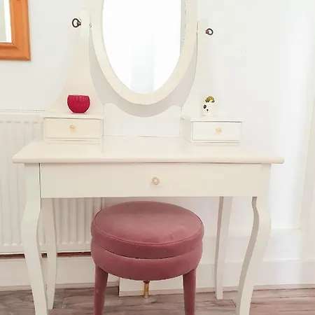 Wimbledon Ideal 1 Bedroom Ground Floor With Garden Holiday home *