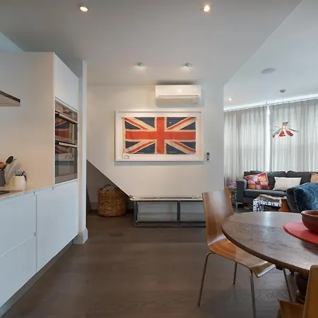 Classic Hammersmith By Ravenscourt Park By Underthedoormat Hébergement de vacances Londres
