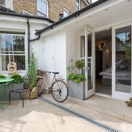 Classic Hammersmith By Ravenscourt Park By Underthedoormat Hébergement de vacances