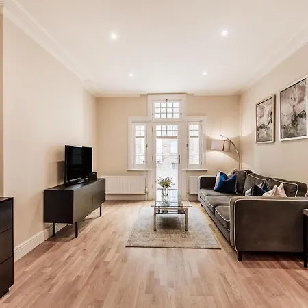 Hamlet Gardens Apartment London