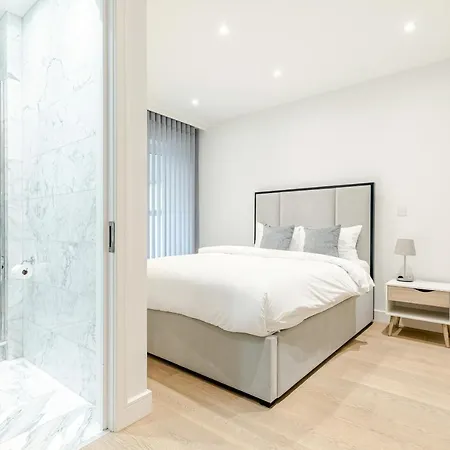 Stayinn Aldgate * London