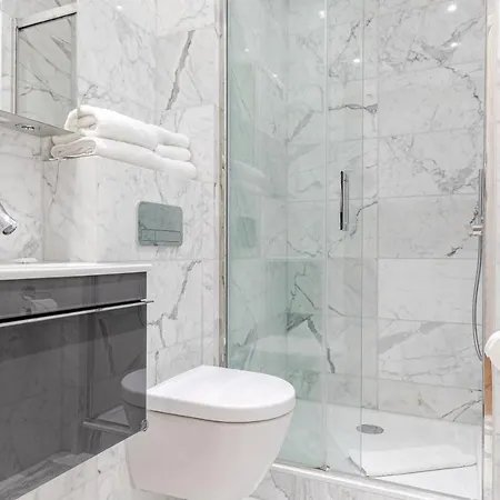 Stayinn Aldgate * London