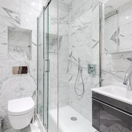 Stayinn Aldgate * London