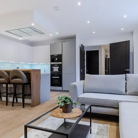 Stayinn Aldgate London