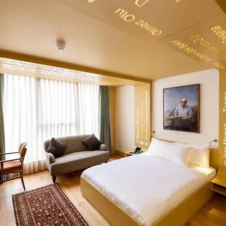 Hotel Limehouse Library