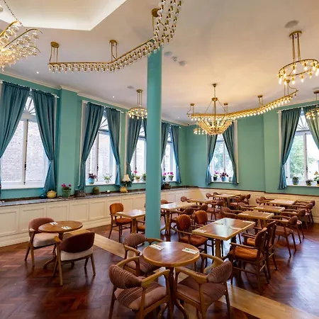 Hotel Limehouse Library London