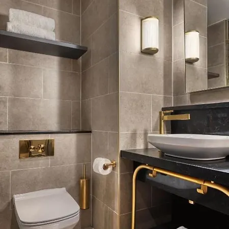 Hotel Amano Covent Garden 4*