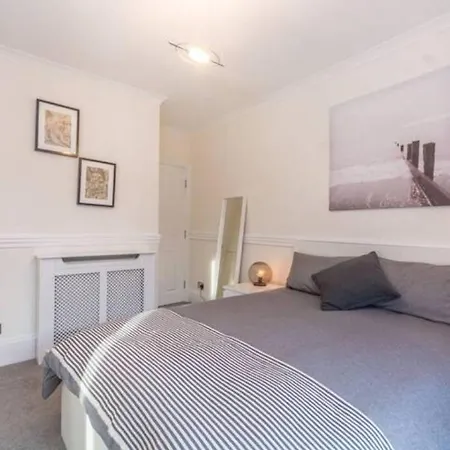 St Johns Wood 1 Bedroom * London