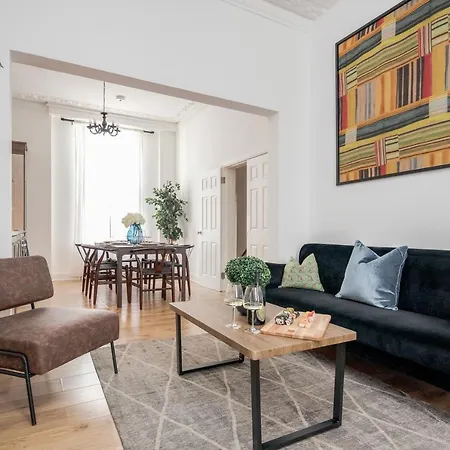 Elegant 3bed In Kensington Olympia *