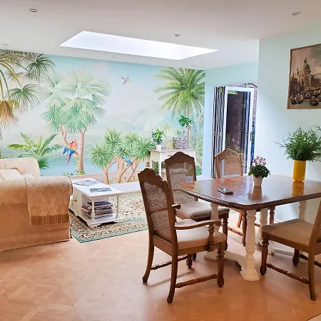 Appartamento Spacious Refurbished Flat With A Garden Near Tube, Train, Thames And The Center