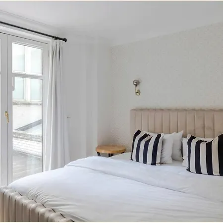 Apartment Maddox House London