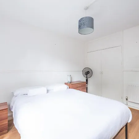 Apartment Sootheus - Cosy Surrey Quays London