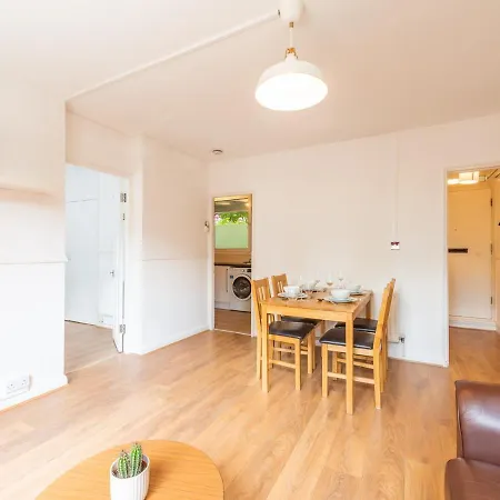 Apartment Sootheus - Cosy Surrey Quays *